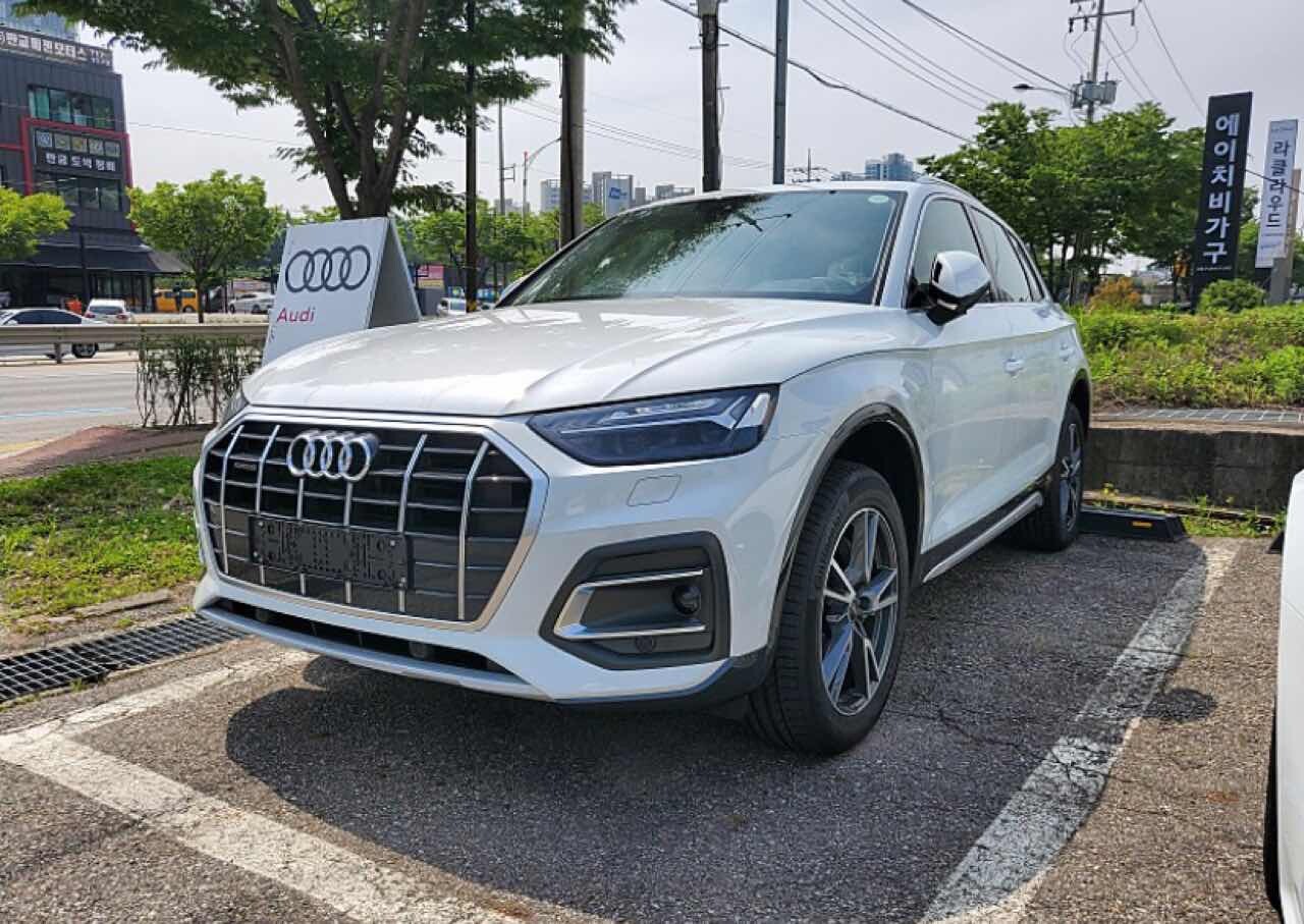 아우디 Q5 페이스리프트 전시차  이미지4