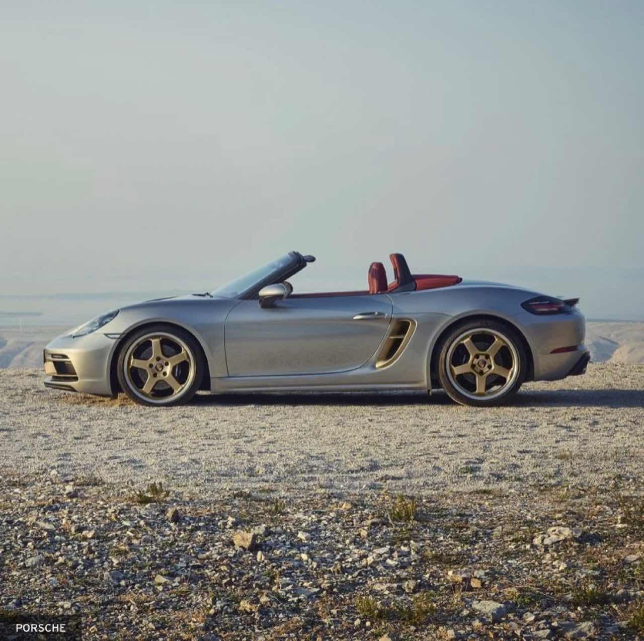Porsche—박스터 25주년 기념 모델 예약 개시 게시글 썸네일
