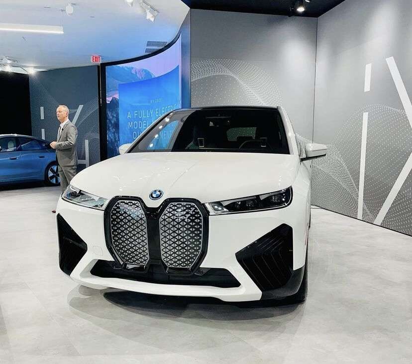 Bmw i4, i X 실물 사진  이미지8