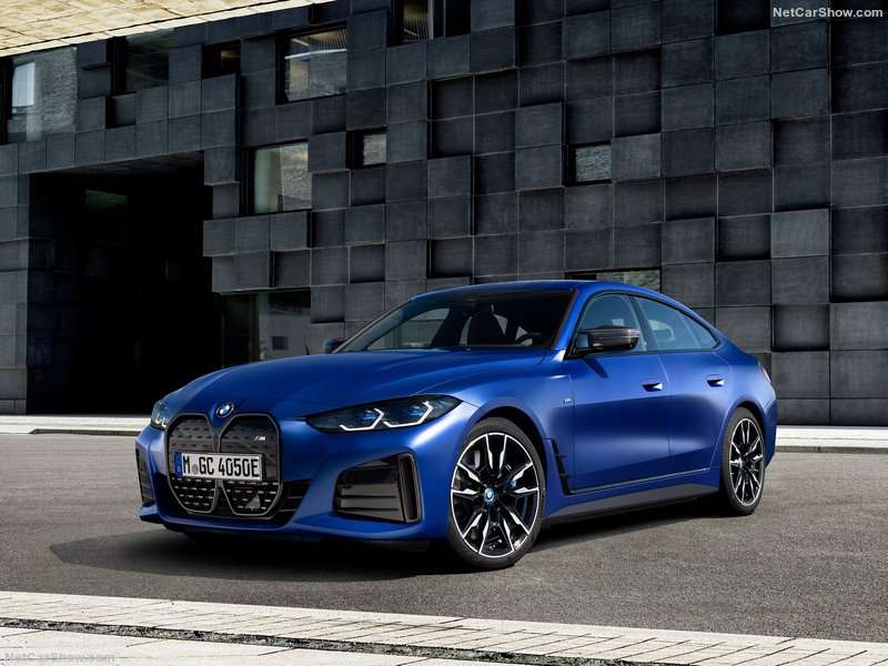 BMW i4, M 퍼포먼스 모델과 실내 공개  게시글 썸네일