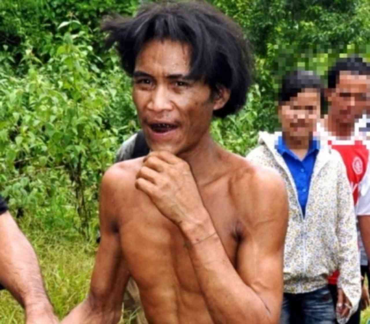 (비차량) 타잔 실사판  등장 "40년동안 여성이란 존재 몰랐다" 게시글 썸네일
