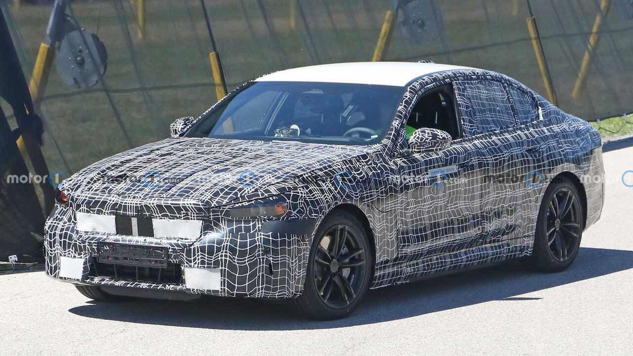 BMW 5시리즈 풀체인지 테스트카  이미지1