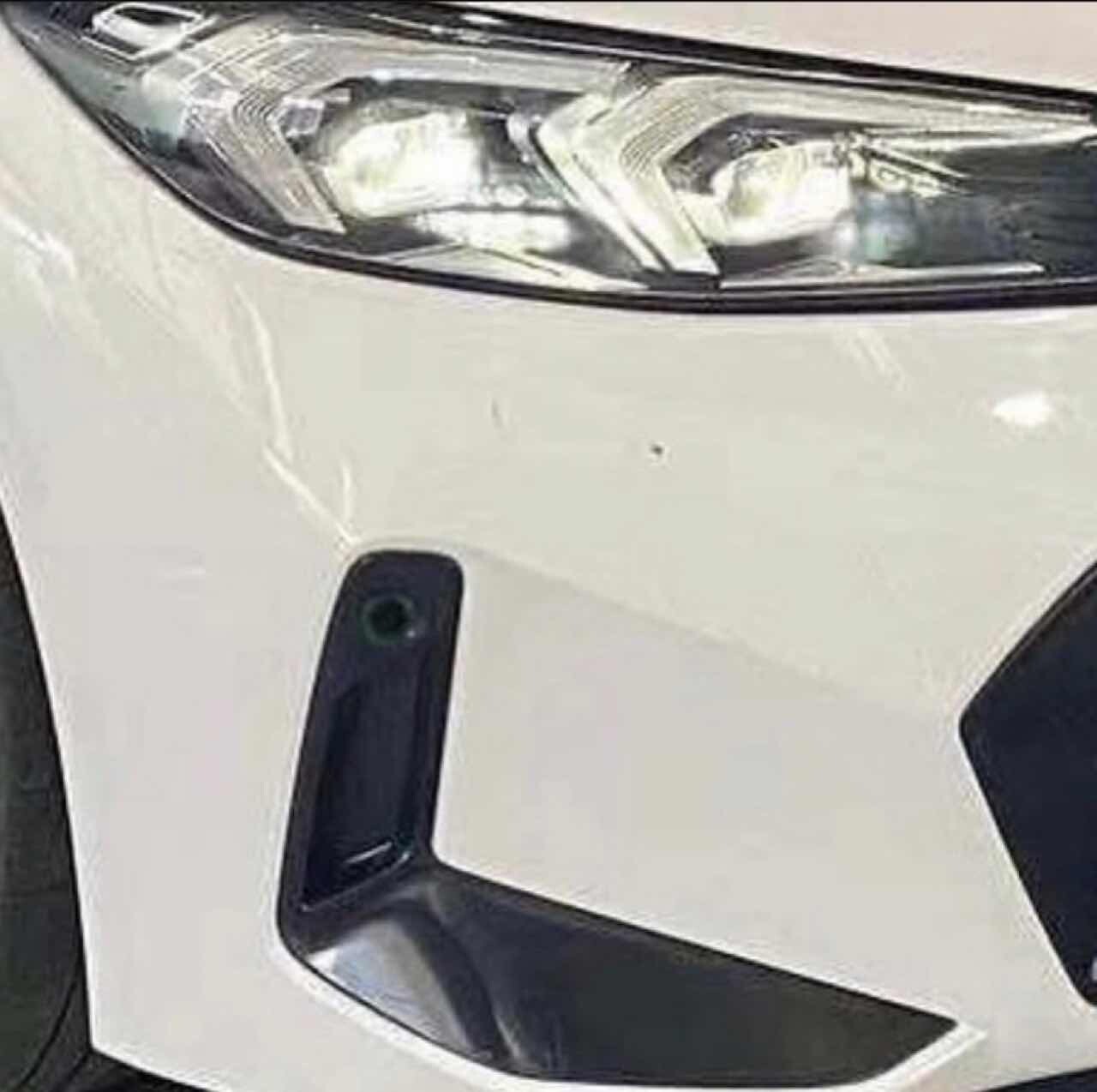BMW 3시리즈 페이스리프트 전면부 유출 이미지2