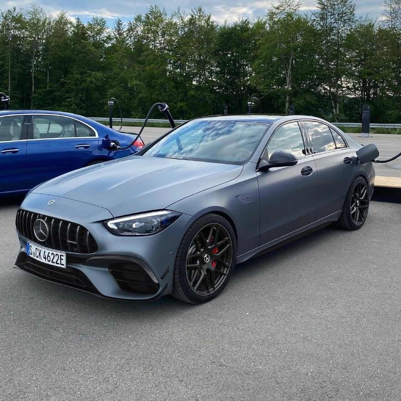 4기통이 600마력? 벤츠 C63e AMG 유출 게시글 썸네일