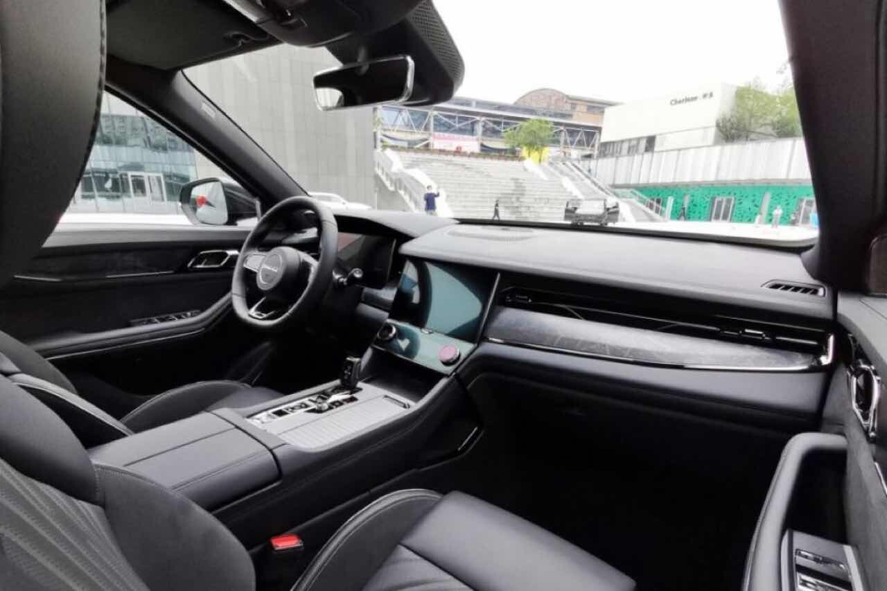 5천만원대로 구입할 수 있는 볼보 XC90 이미지16