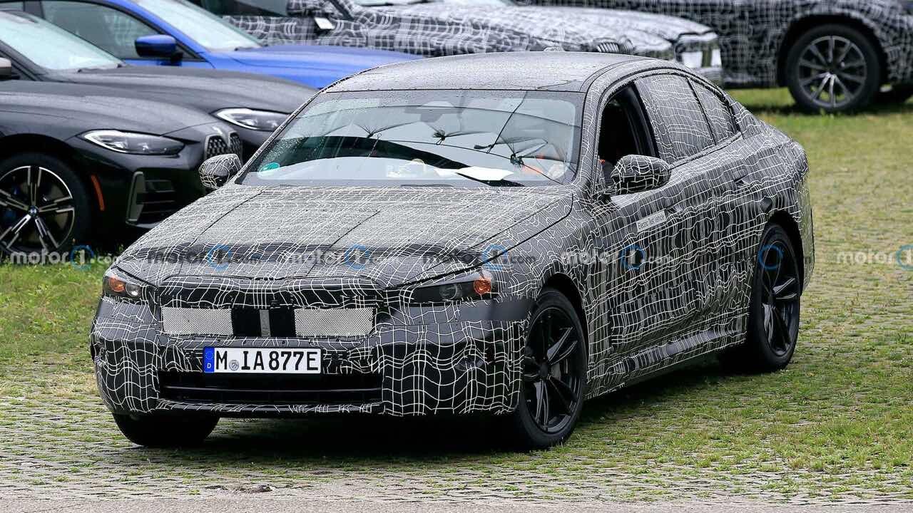 [BMW 뉴스] i시리즈 및 미니 전기차 출시 정보 게시글 썸네일