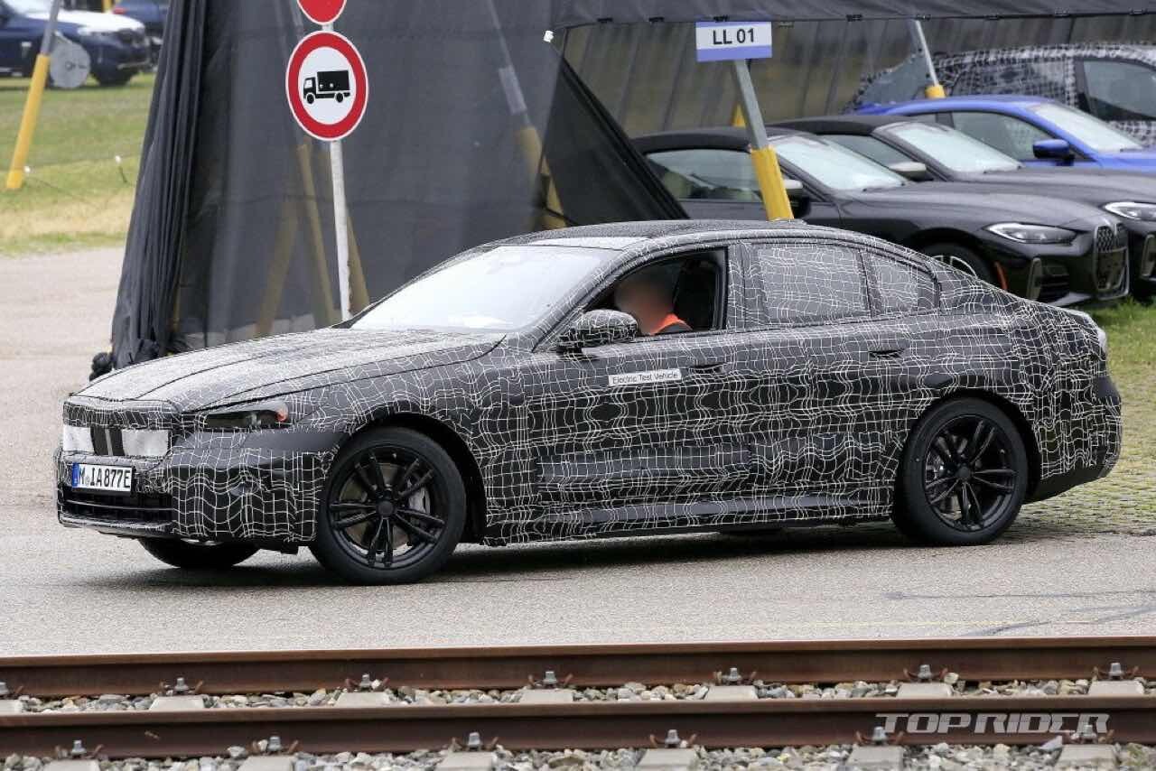 BMW 5시리즈 풀체인지 고퀄리티 예상도  이미지2