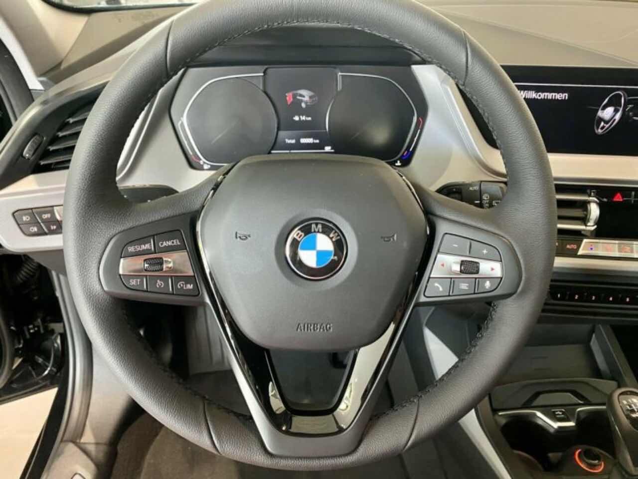 한국에서 볼 수 없는 BMW 계기판  게시글 썸네일