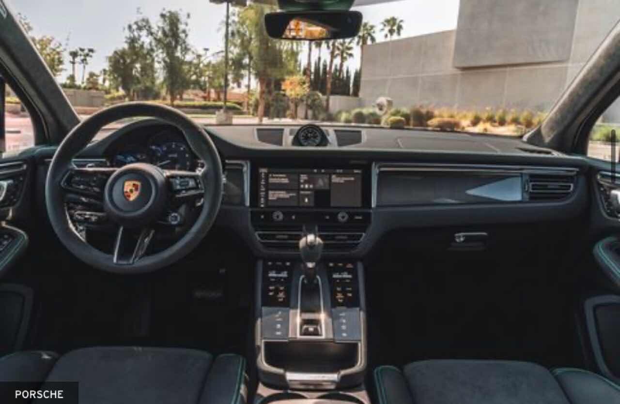 Porsche—요즘 꽂혀 있는 2022 마칸 이미지4