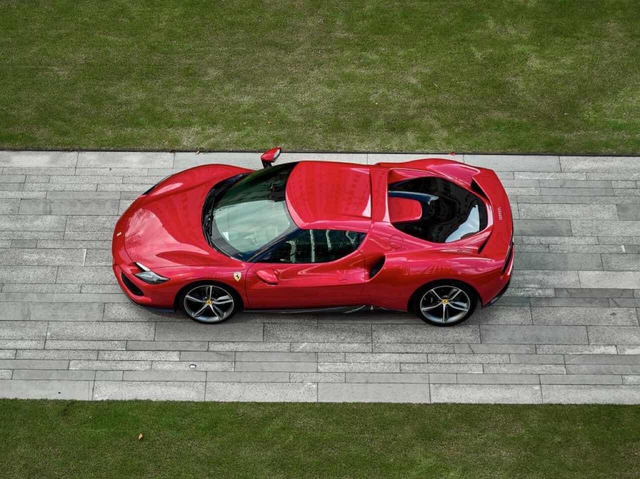[신차 사진] 페라리 296 GTB  이미지3