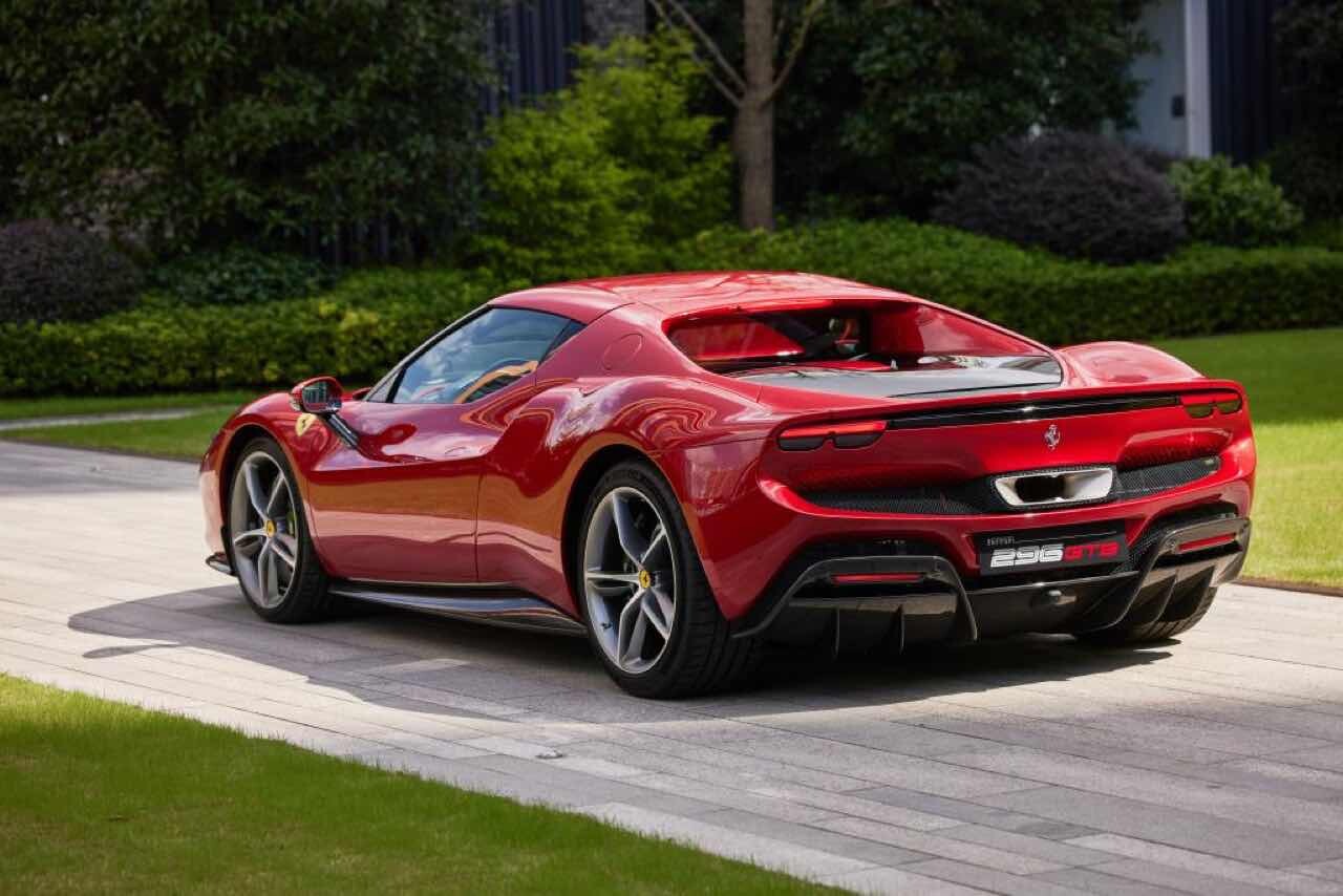 [신차 사진] 페라리 296 GTB  이미지8