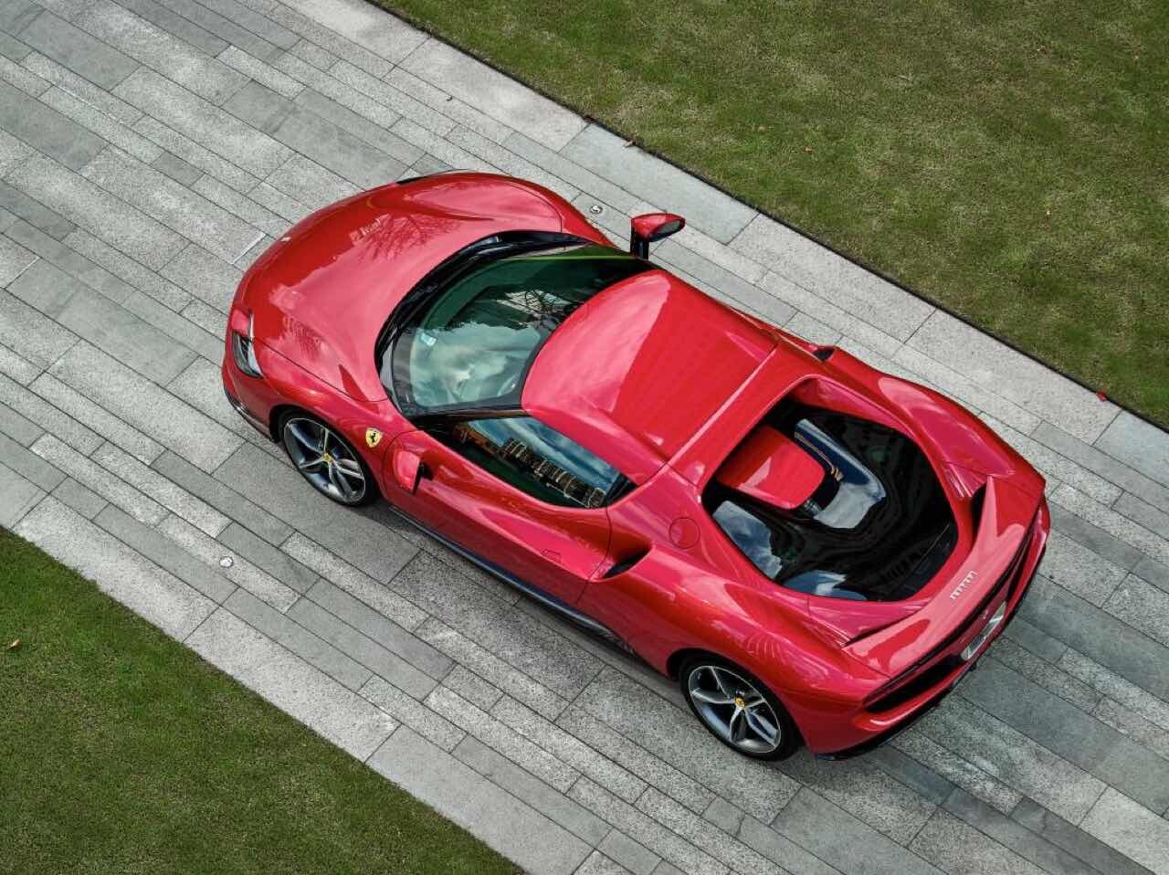 [신차 사진] 페라리 296 GTB  이미지7