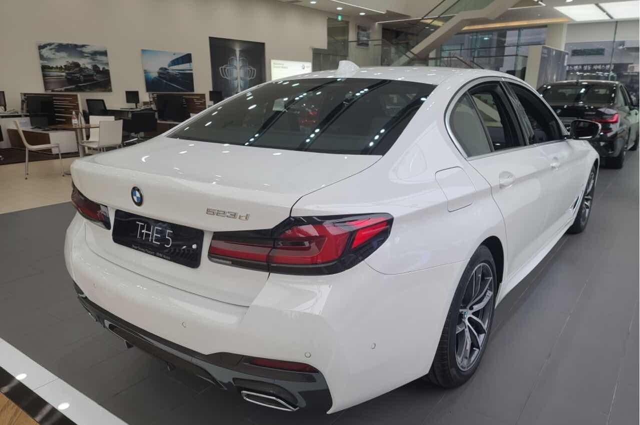 [BMW TMI] 한국과 일본만 판매하는 5시리즈 게시글 썸네일