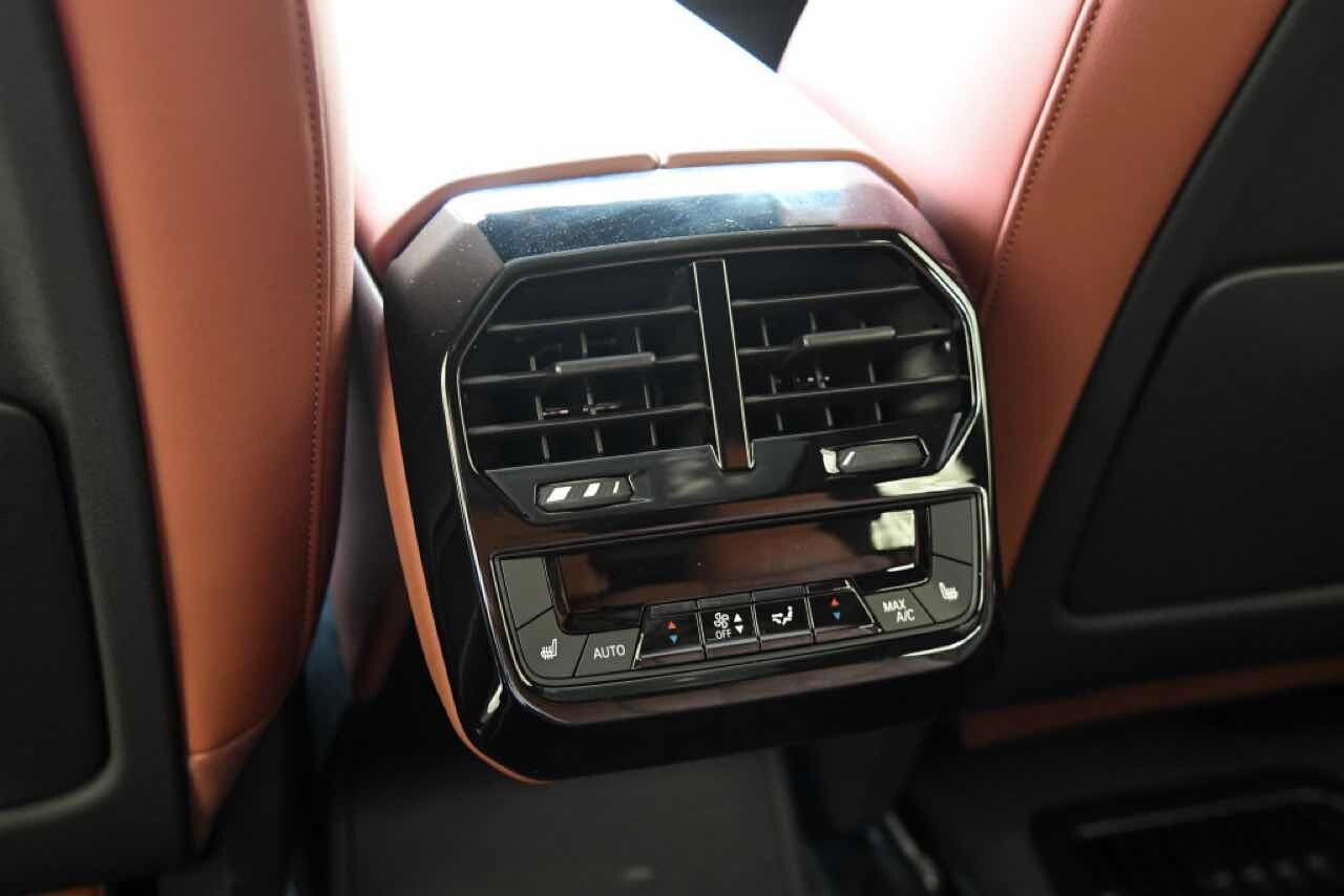 BMW iX xDrive 50 상세사진 (스압, 데이터 주의) 이미지22
