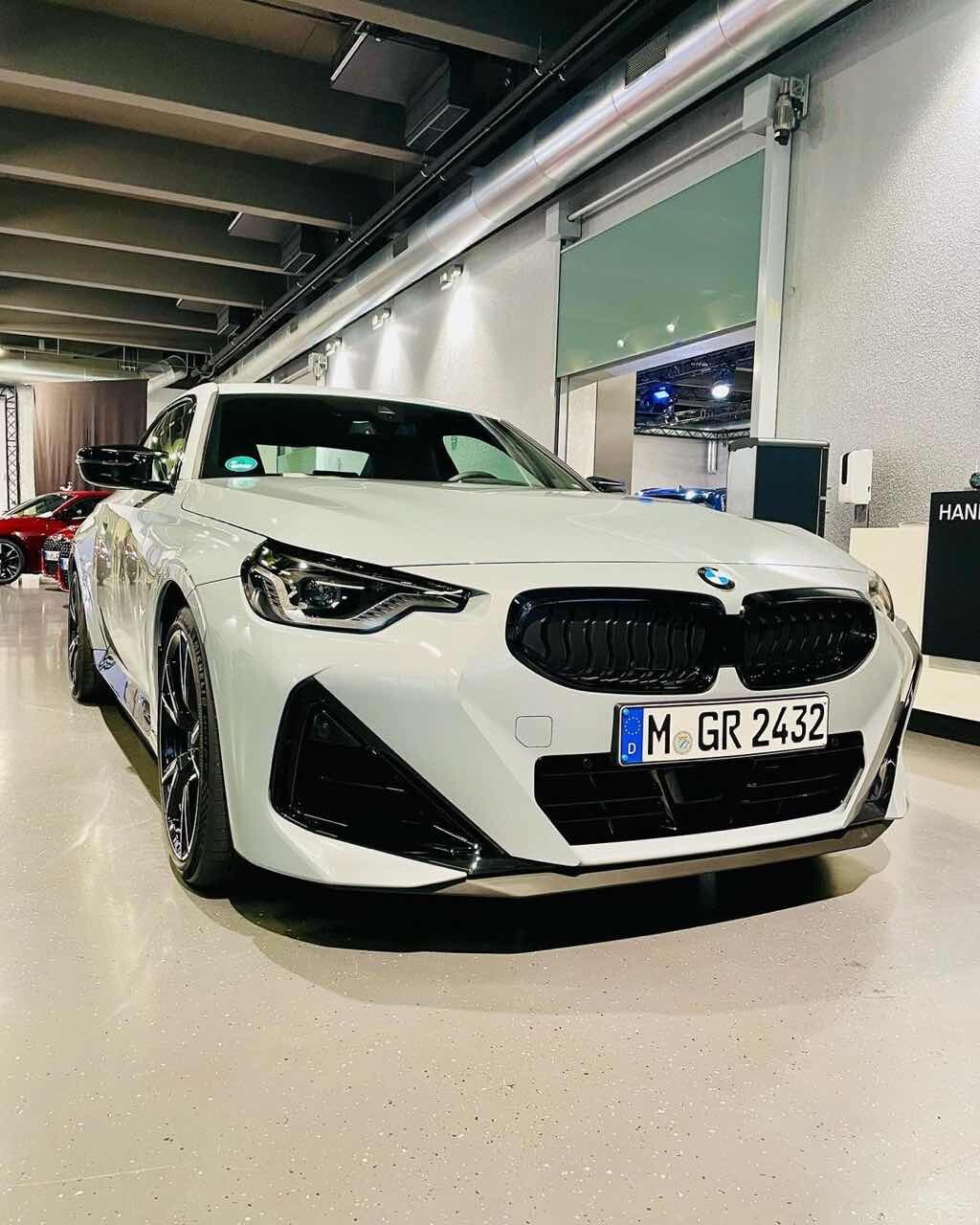 BMW M240i 실물 이미지 이미지1