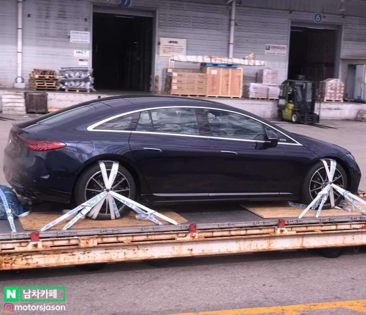 벤츠 EQS 국내 들어왔네요 이미지1
