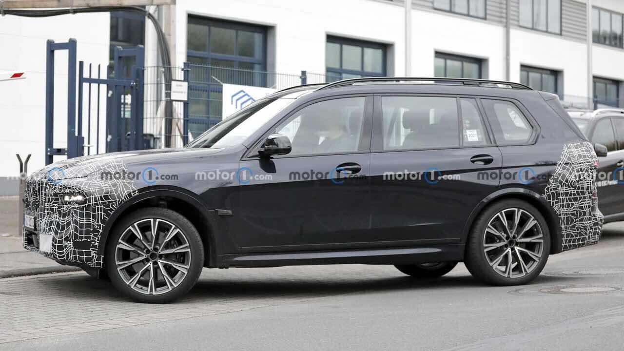 BMW X7 페이스리프트 최신 스파이샷  이미지3