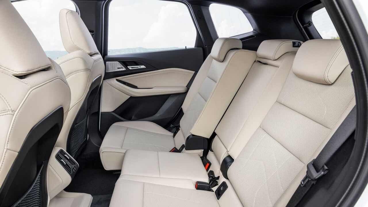 BMW 2시리즈 액티브투어러 풀체인지 공개 (사진많음) 이미지36