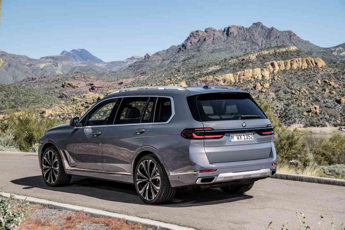 BMW X7 LCI (페이스리프트) 공개! (사진 많음)  이미지32