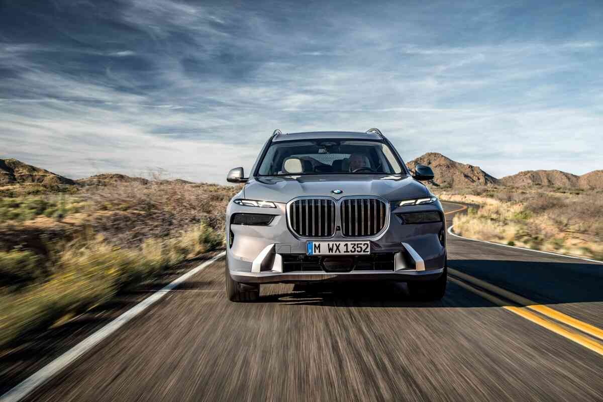BMW X7 LCI (페이스리프트) 공개! (사진 많음)  이미지27