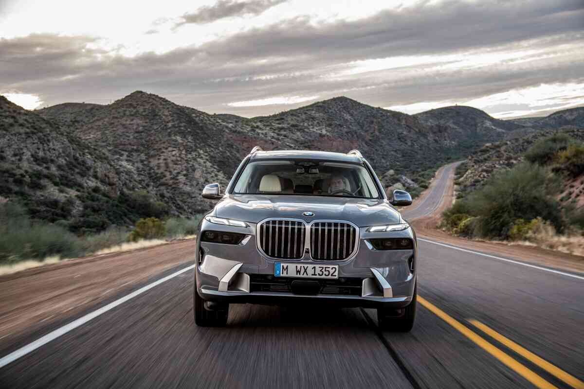 BMW X7 LCI (페이스리프트) 공개! (사진 많음)  이미지44