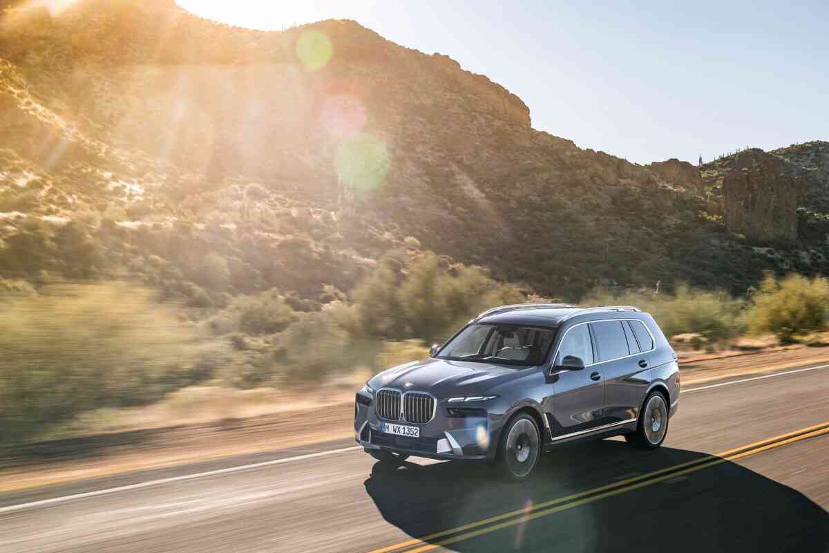 BMW X7 LCI (페이스리프트) 공개! (사진 많음)  이미지45