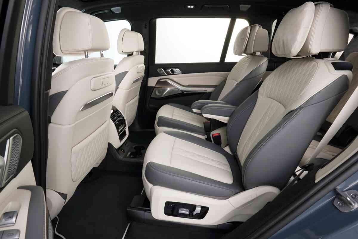 BMW X7 LCI (페이스리프트) 공개! (사진 많음)  이미지67
