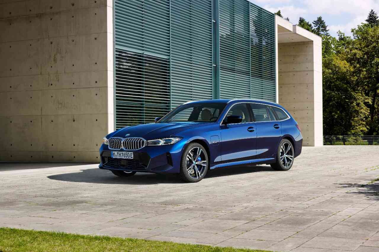 BMW 3시리즈 투어링 LCI 공개  이미지4