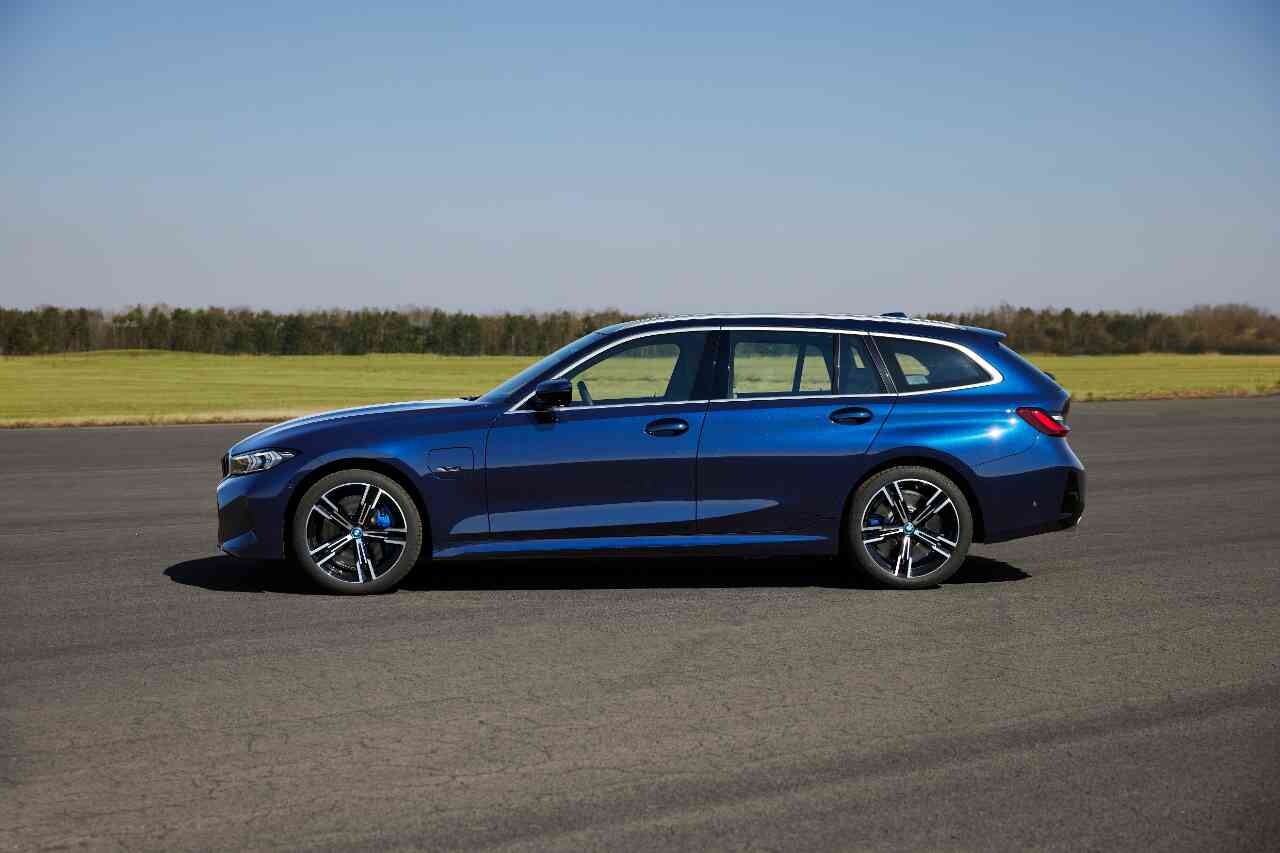 BMW 3시리즈 투어링 LCI 공개  이미지20