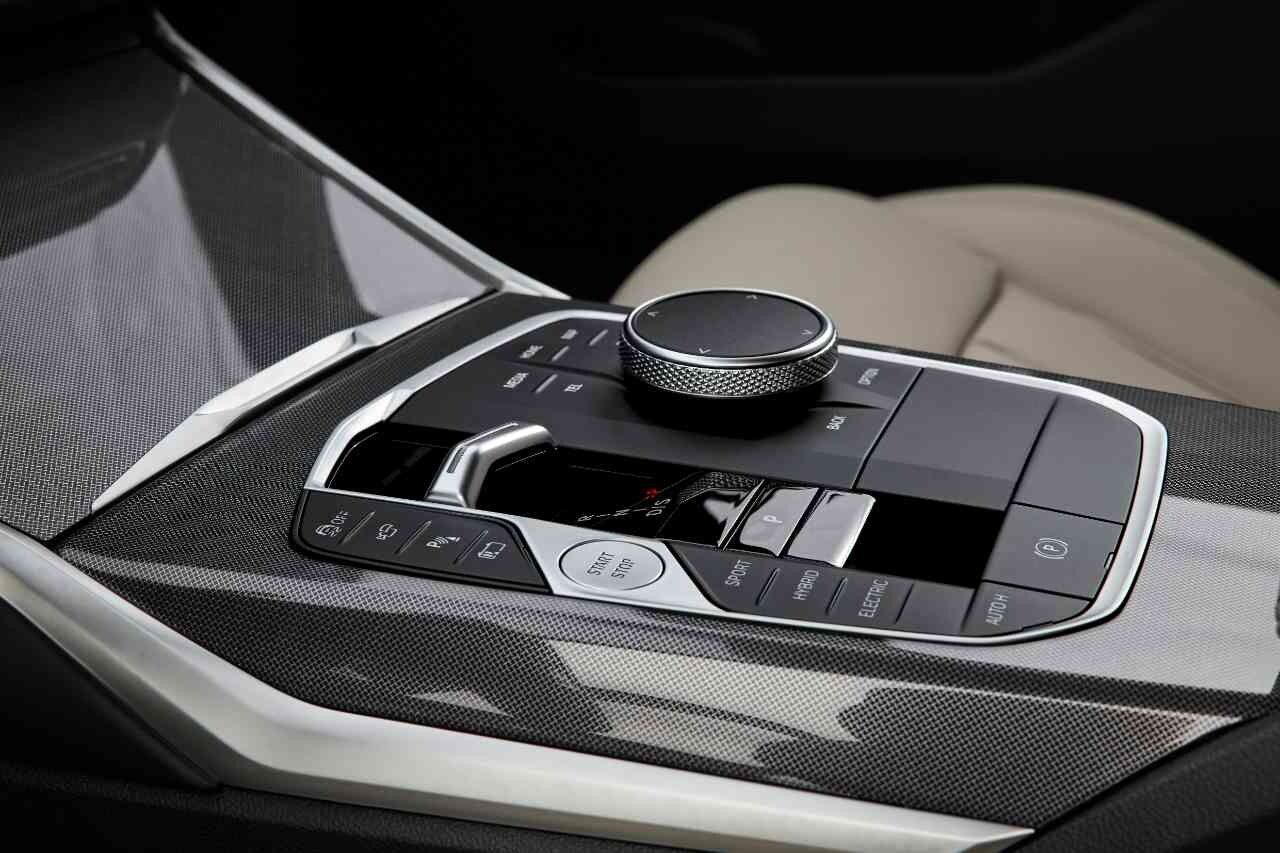 BMW 3시리즈 투어링 LCI 공개  이미지25