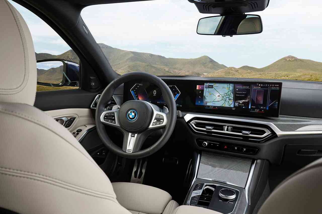BMW 3시리즈 투어링 LCI 공개  이미지31