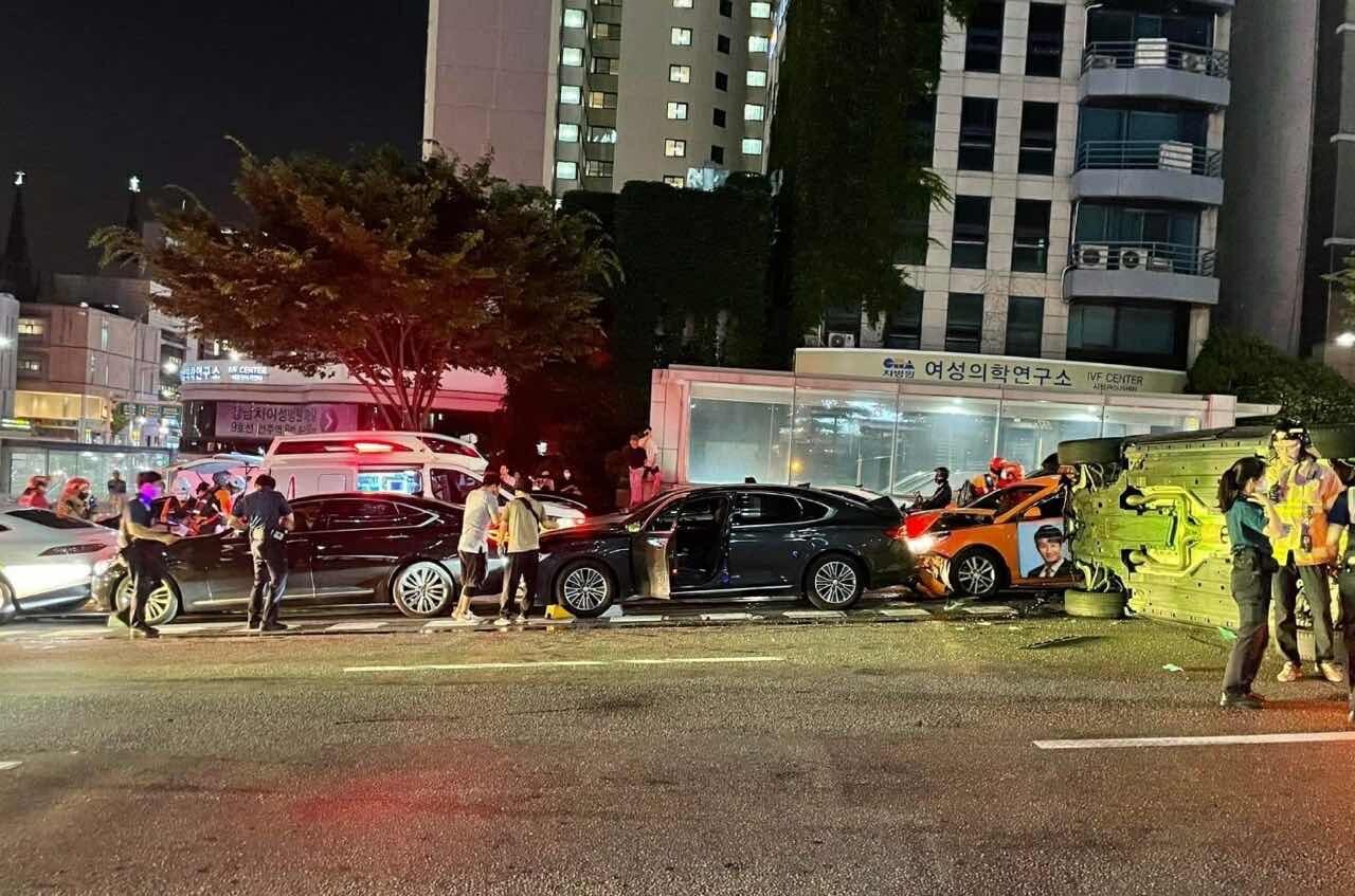 어제자 강남 언주역 10중추돌 현장사진 이미지7