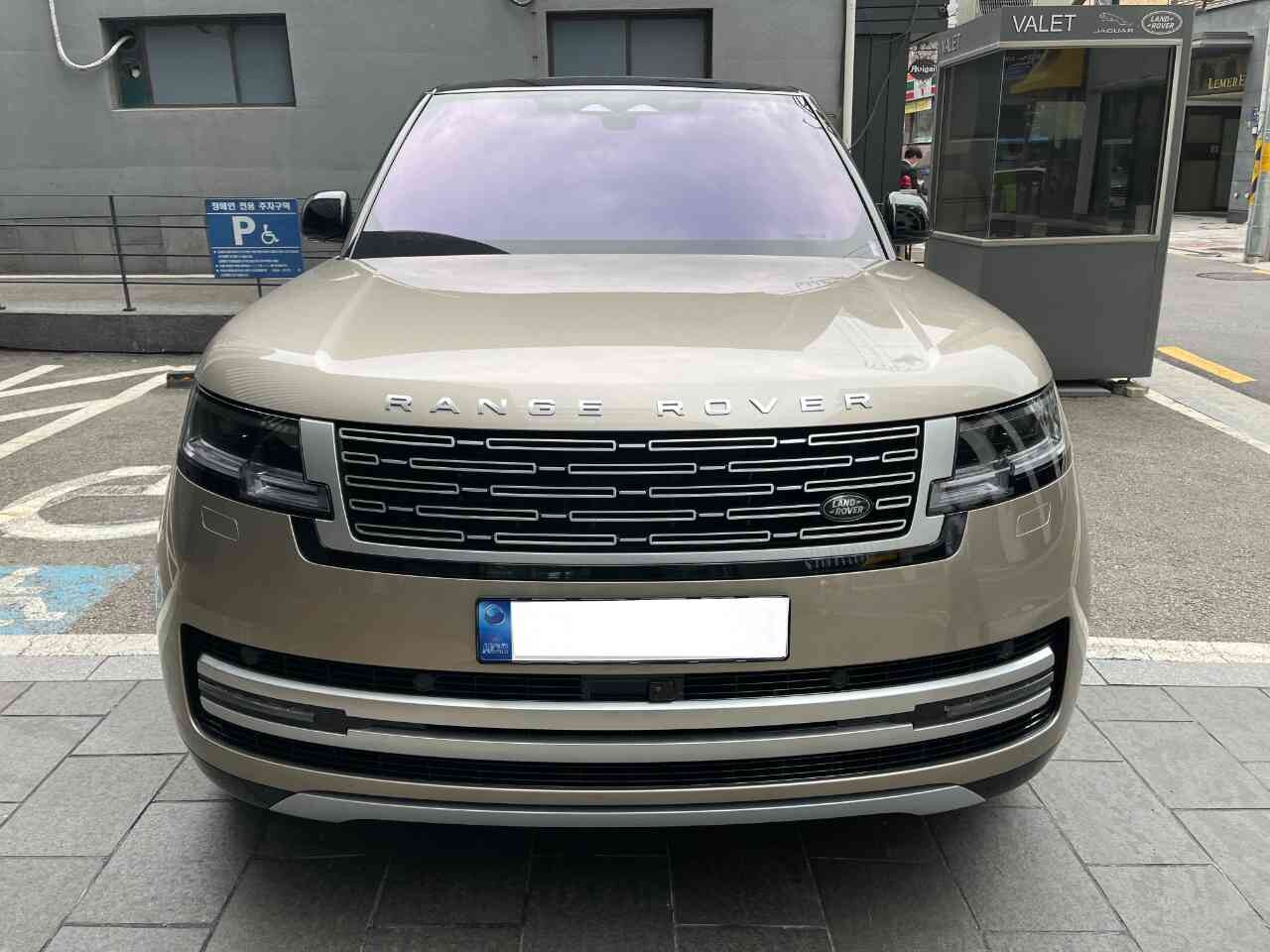 랜드로버 레인지로버 풀체인지 전시차 이미지13