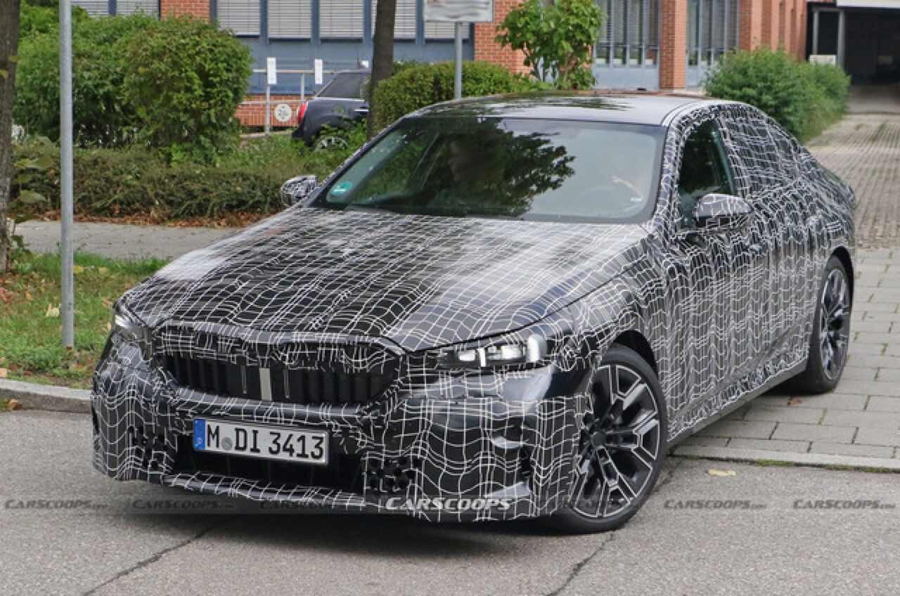 BMW 5시리즈 풀체인지 스파이샷  이미지1