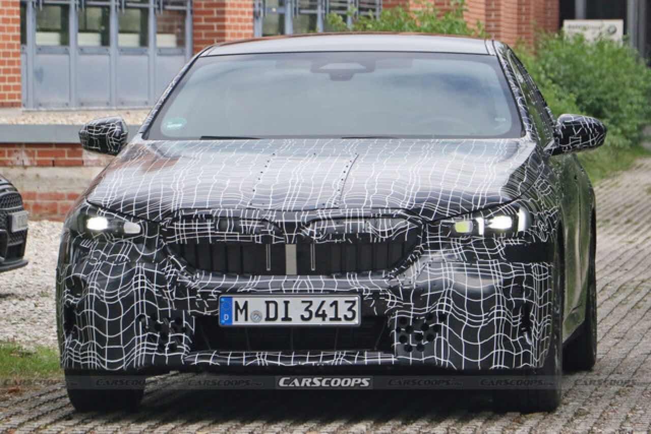 BMW 5시리즈 풀체인지 스파이샷  이미지4