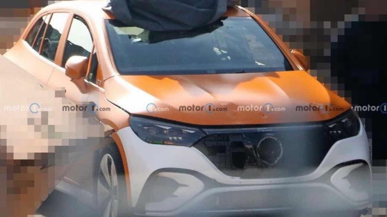 벤츠 신형 SUV 디자인 유출  게시글 썸네일