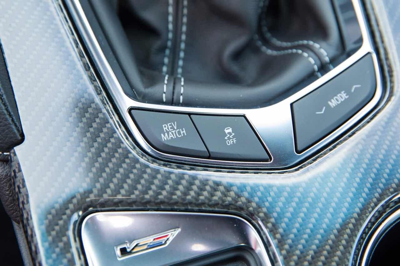 BMW M5를 잡으러 온 미국산 괴물 이미지19