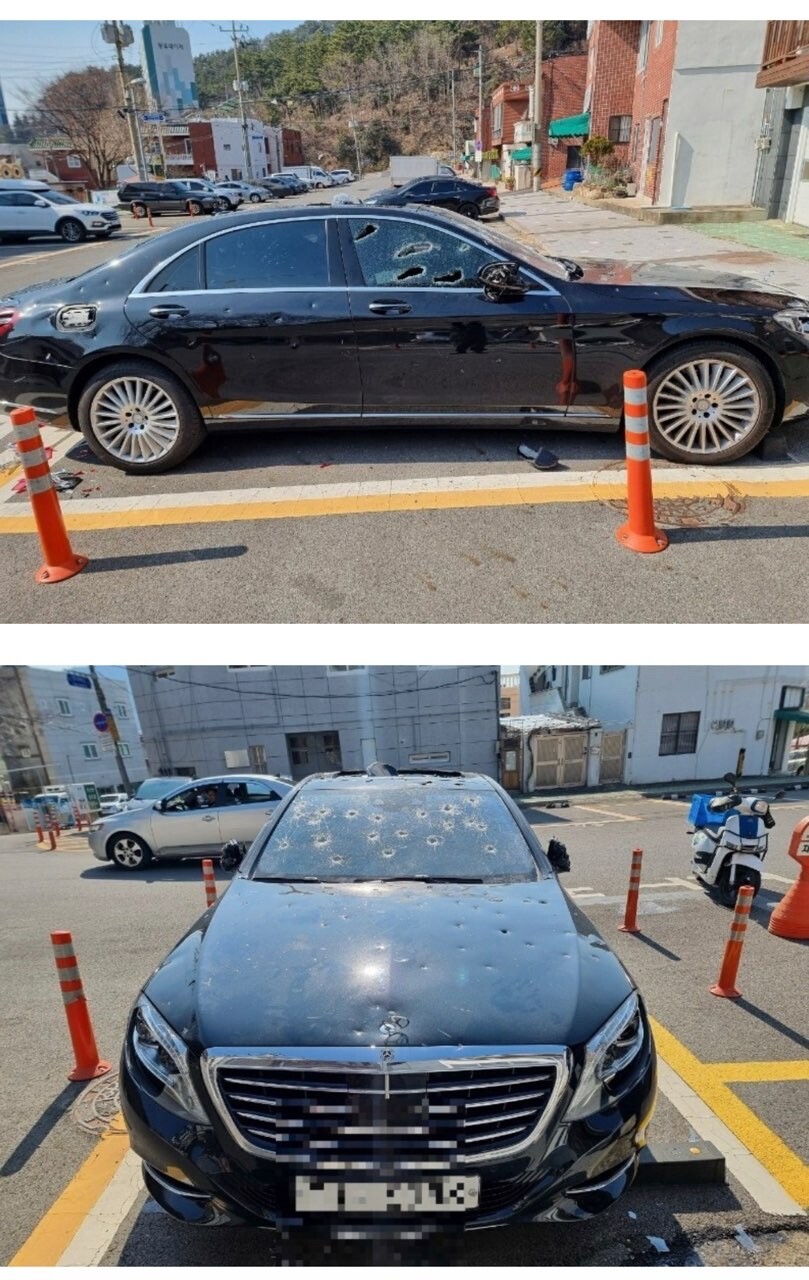 불법주차한 벤츠 골프채로 때려부심 ㄷㄷㄷ  게시글 썸네일