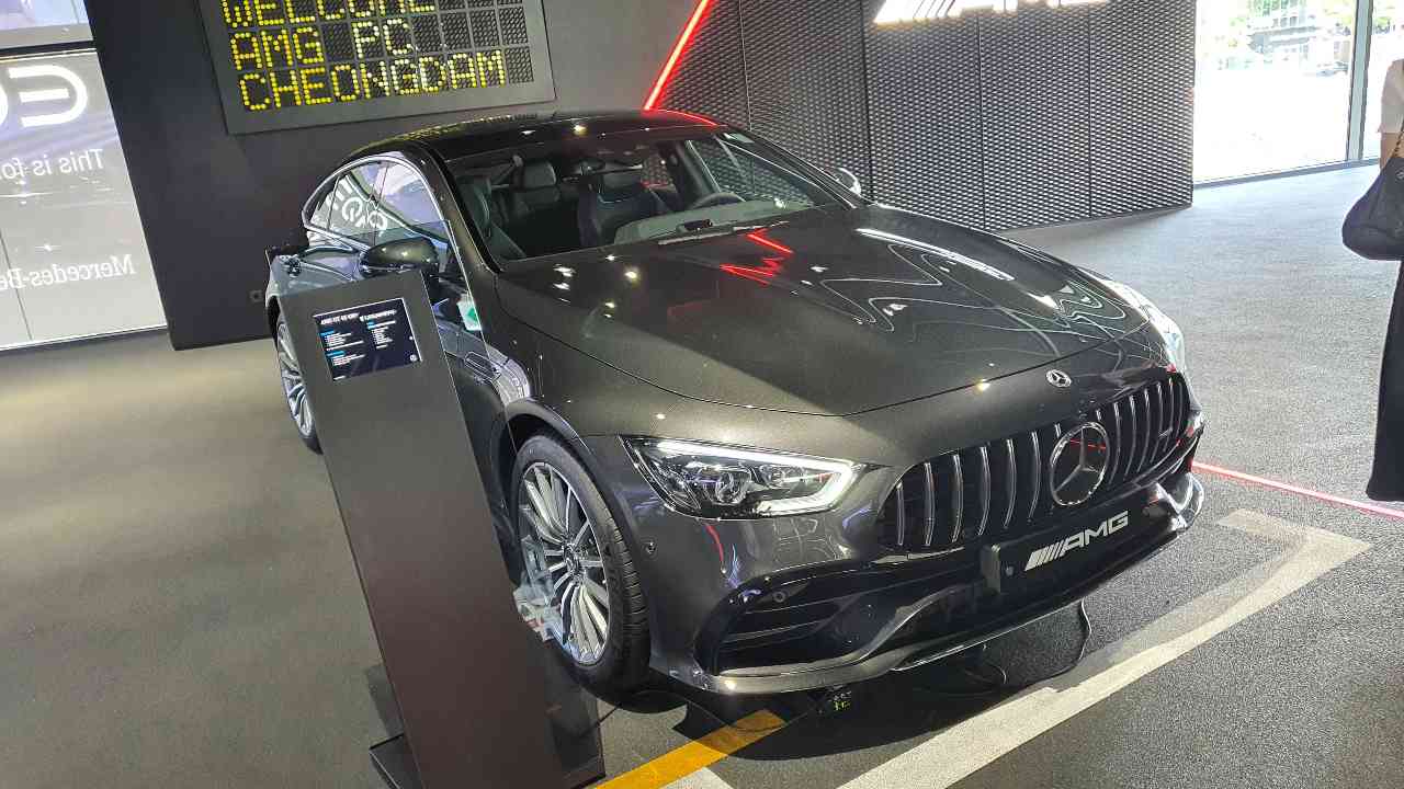 AMG GT 43 & 63 비교해볼수 있는 벤츠 청담전시장(사진압박) 게시글 썸네일