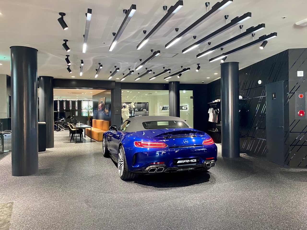 새로 오픈한 벤츠 AMG 전시장  이미지9