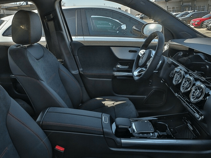 이번년도 국내 출시예정인 벤츠 SUV GLA클래스 ^^  이미지3