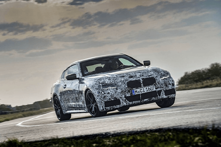 BMW 오피셜 4시리즈 테스트카 사진  게시글 썸네일