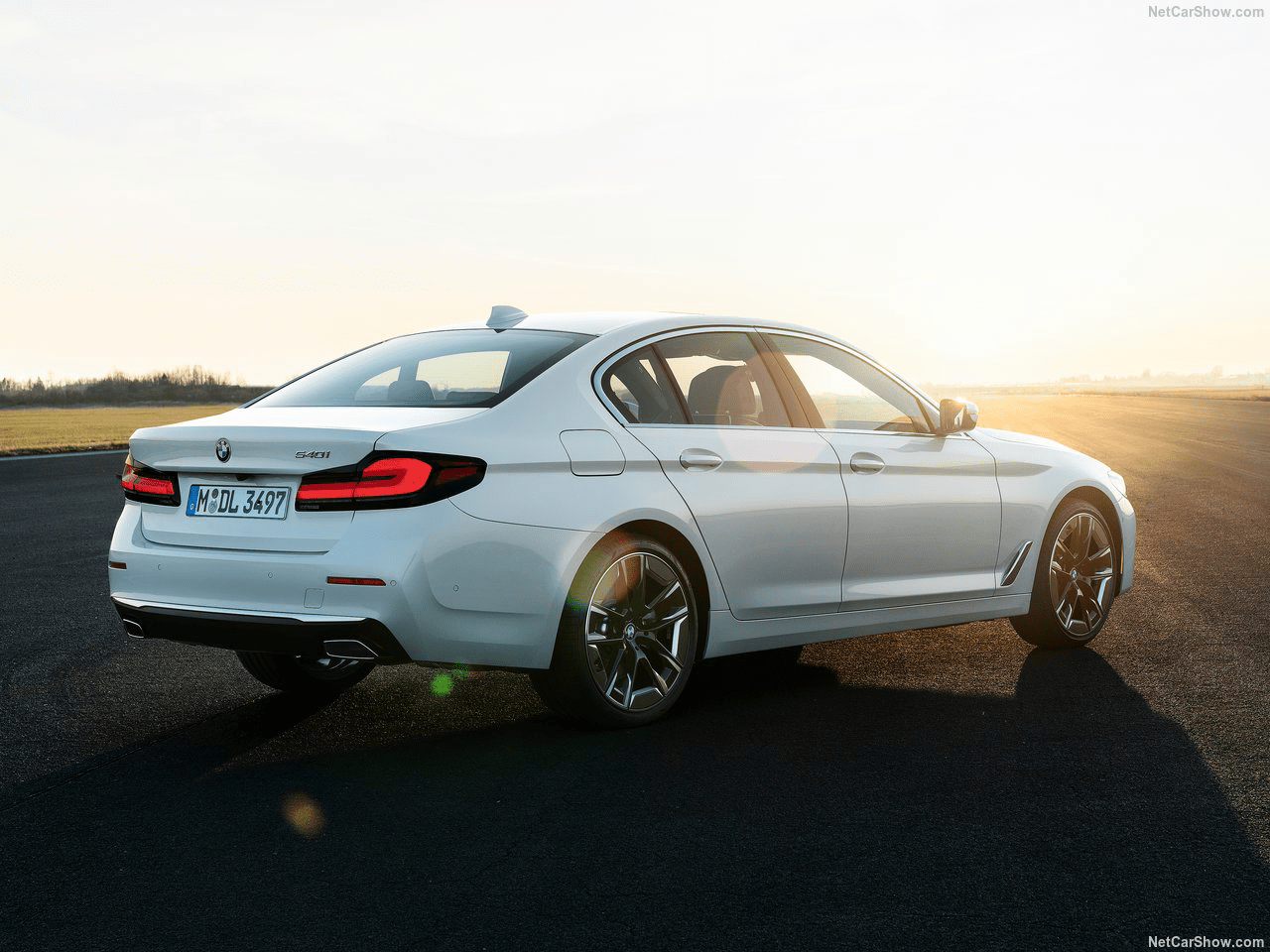 Bmw 5시리즈 LCI 오피셜 이미지 공개(스압) 이미지24