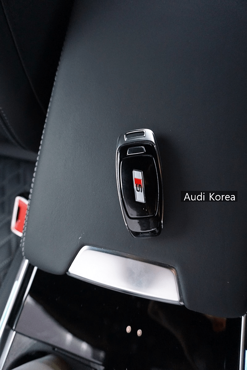 아우디 S6 외관, 실내 디테일한 사진  이미지27