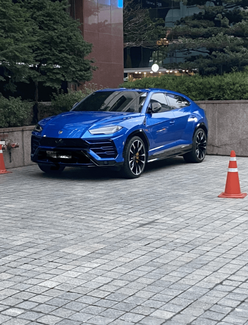 람보르기니 우루스 봤습니다... ㄷㄷ 게시글 썸네일