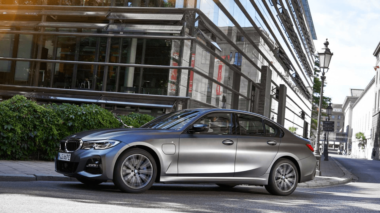 속보) BMW 신형 PHEV 320e, 520e 공개!  이미지5