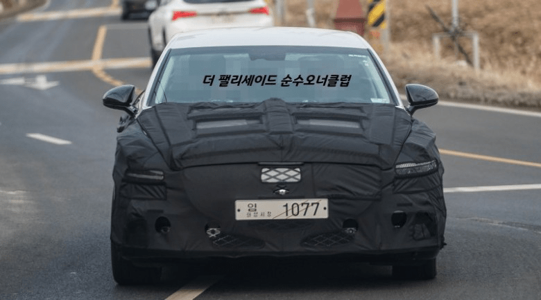 출시 앞두고 있는 제네시스 G80 전기차 이미지3