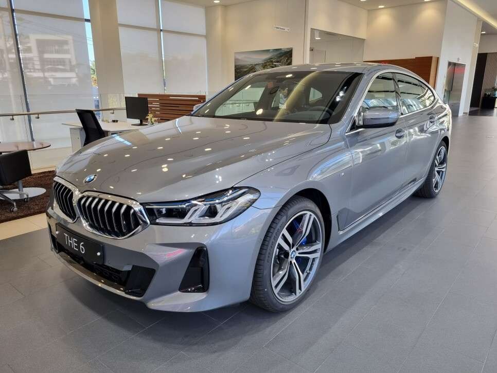 BMW 6GT 신차 vs 벤츠 EQS 중고 썸네일