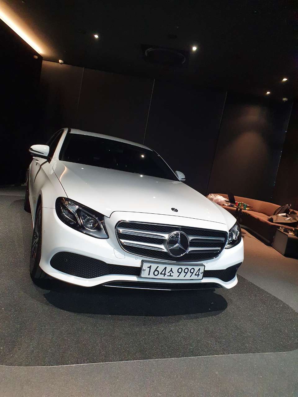 벤츠 E-클래스 E 300 아방가르드 게시글 썸네일