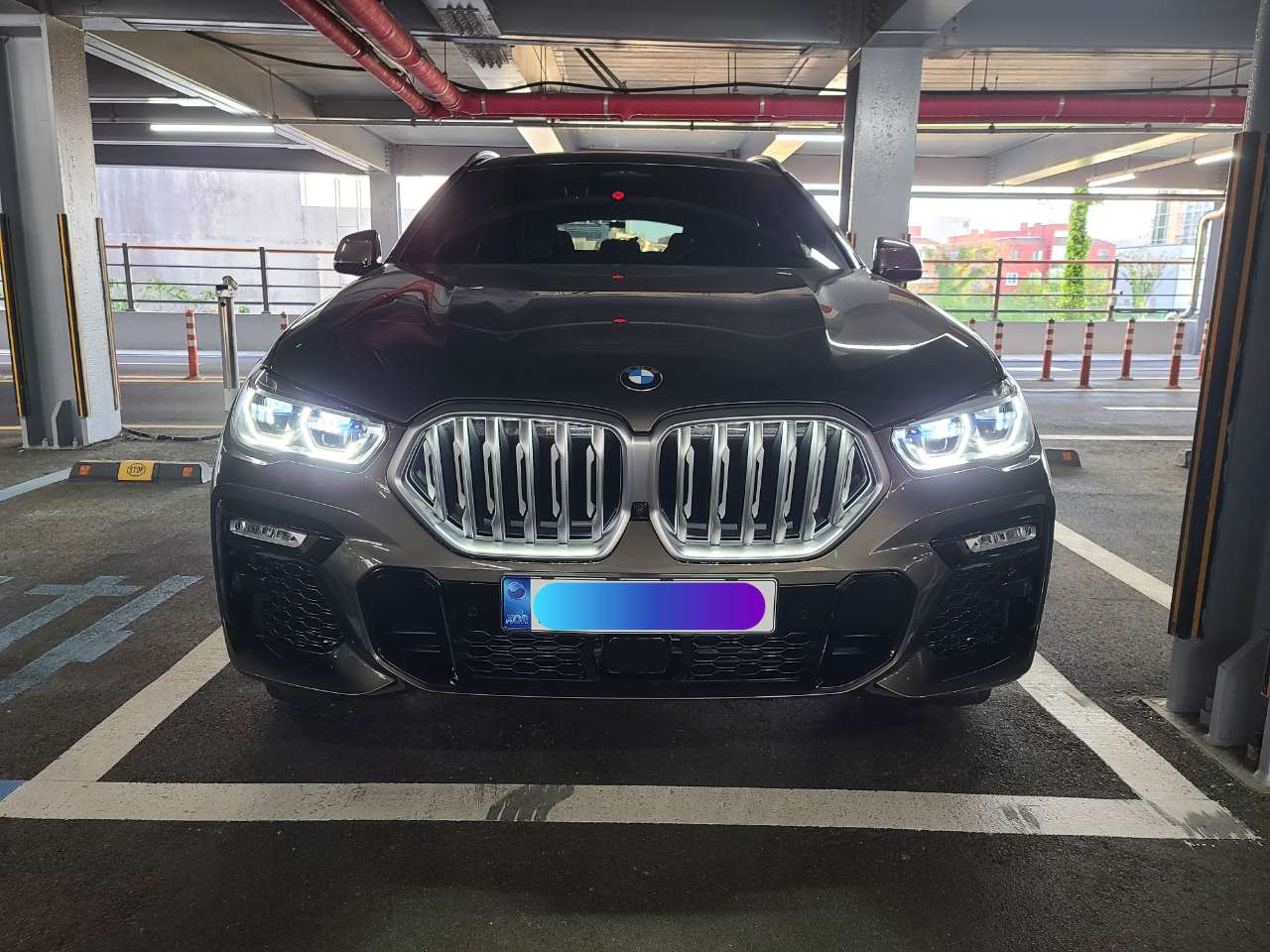 BMW X6 xDrive 40i M 스포츠 게시글 썸네일